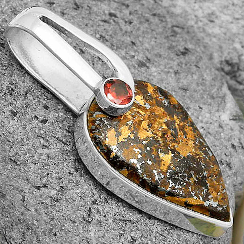 Natural Bronzite & Garnet Pendant P-1606 SDP136194