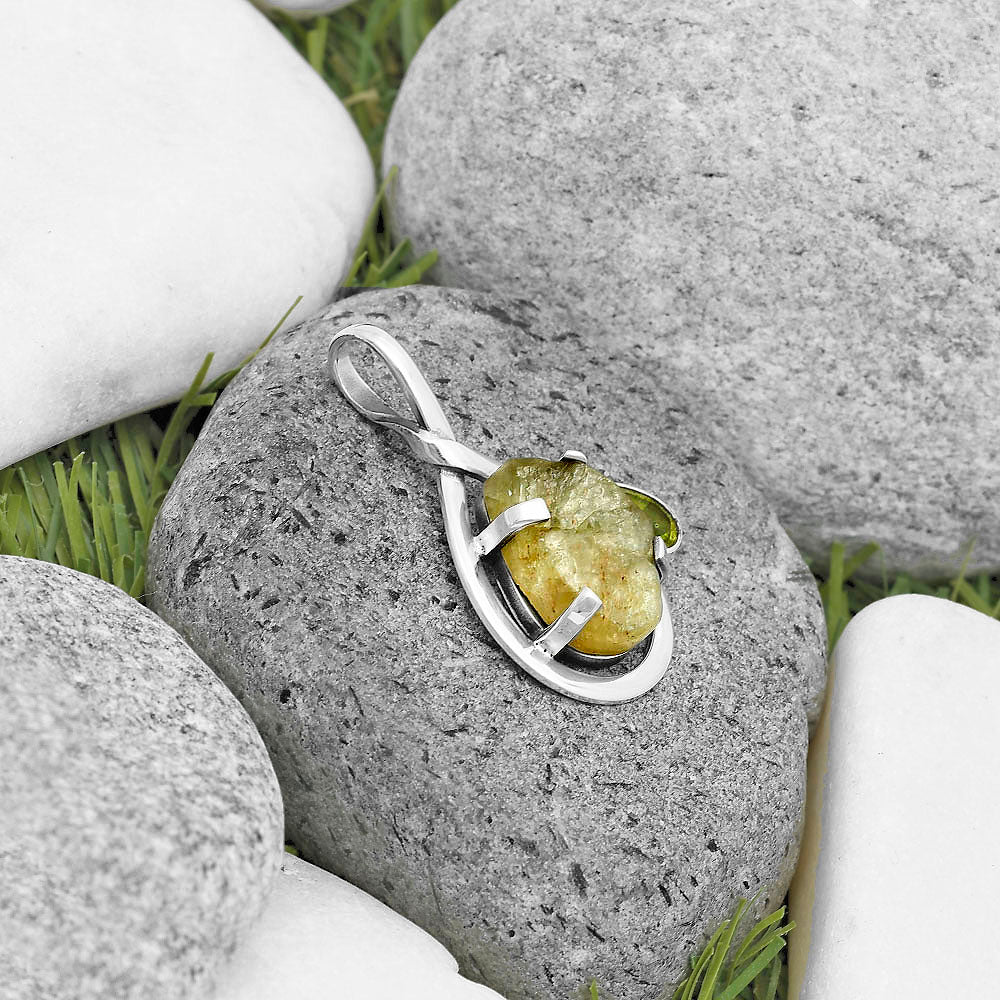 Green Kyanite Rough - India & Peridot Pendant P-1640 SDP136287