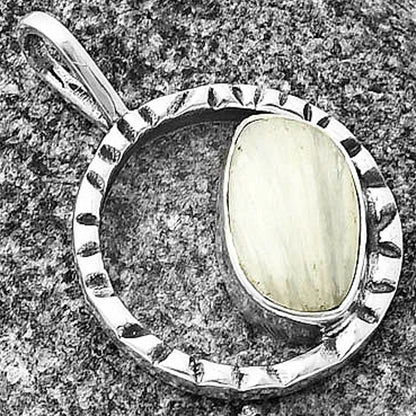 Natural White Scolecite Pendant P-1067 SDP139628