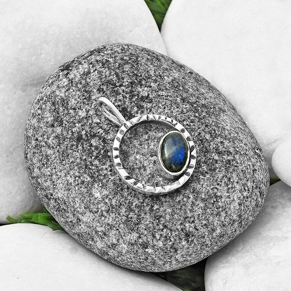 Blue Fire Labradorite - Madagascar Pendant P-1067 SDP139651