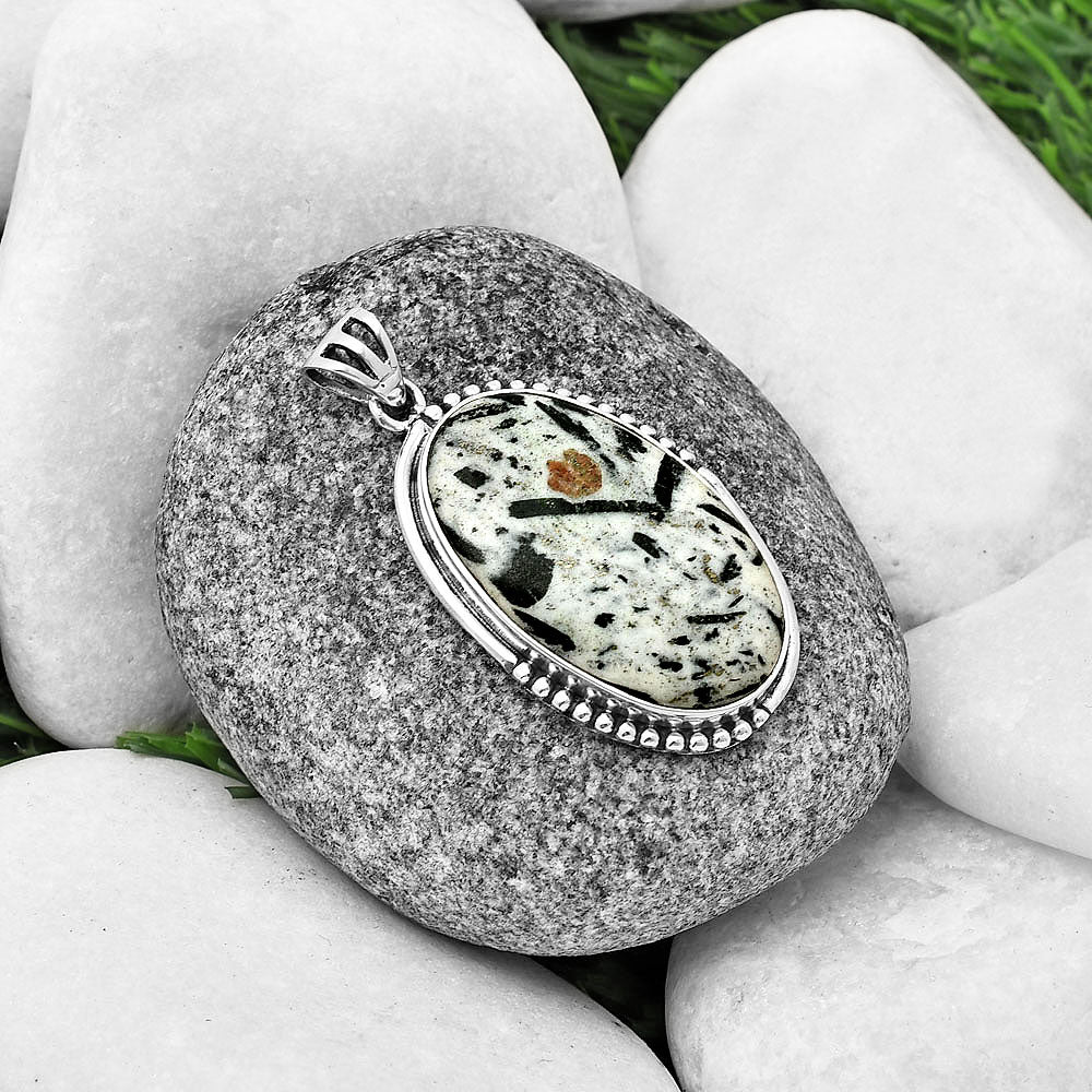 Natural Hornblende Pendant P-1073 SDP139785