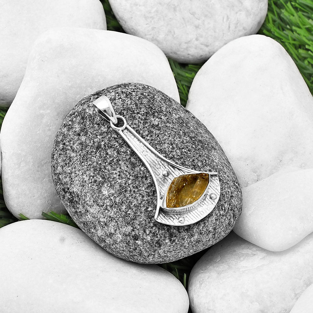 Natural Yellow Scapolite Rough Pendant P-1195 SDP140255