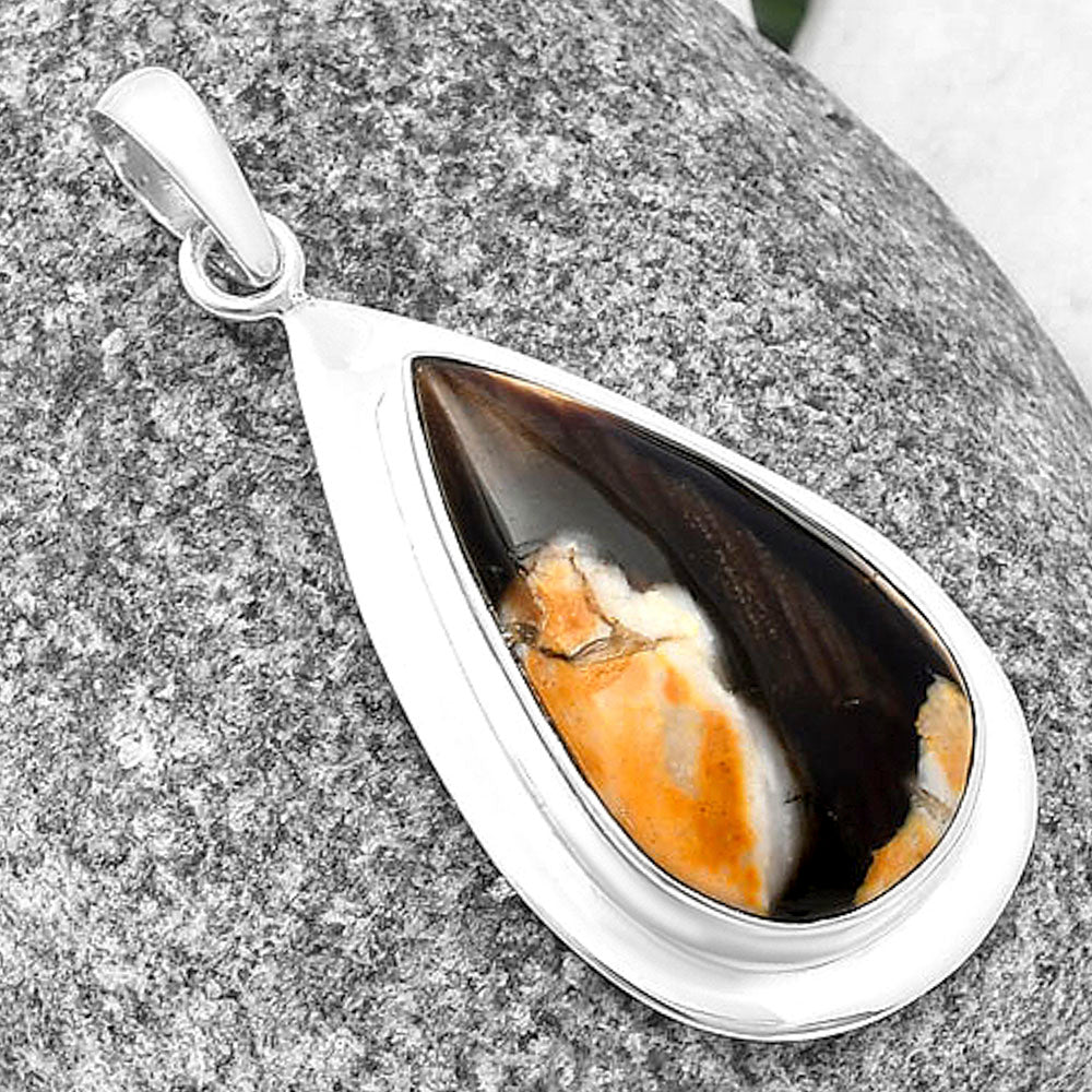 Natural Peanut Wood Pendant P-1076 SDP140488