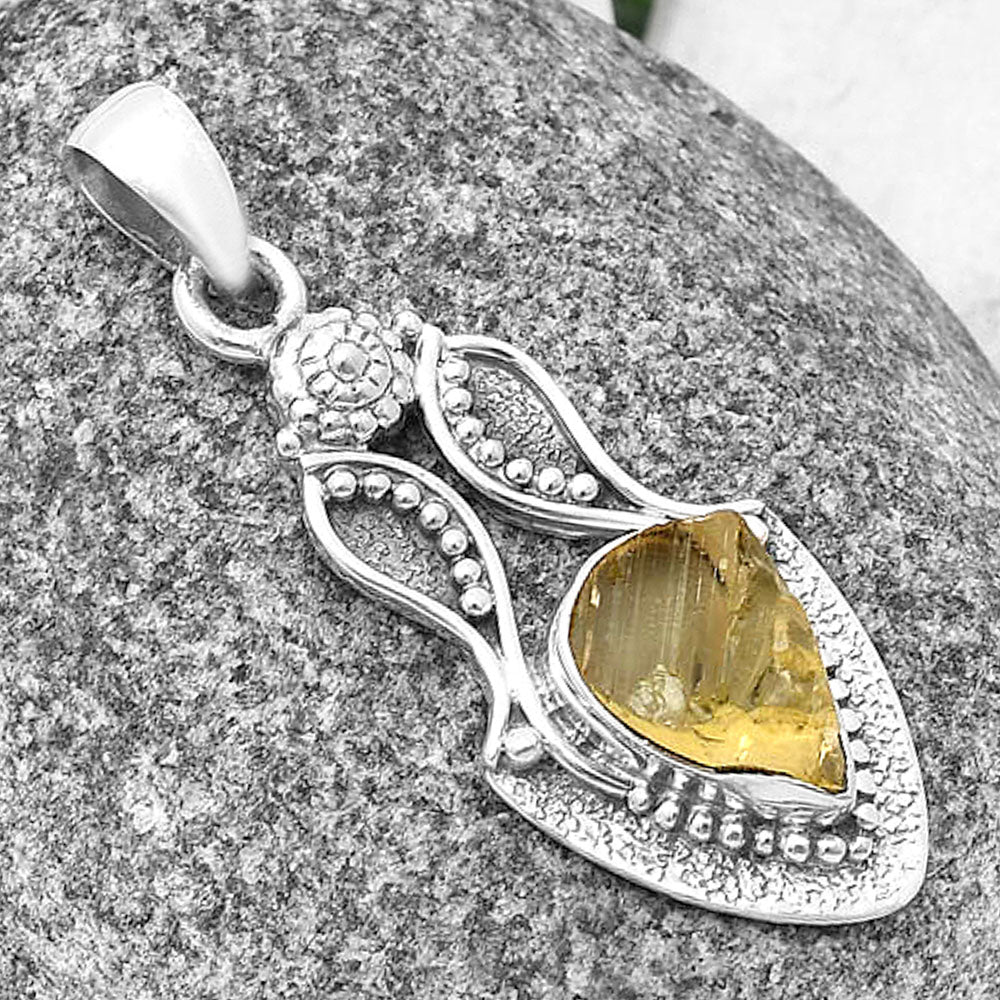 Natural Yellow Scapolite Rough Pendant P-1277 SDP140559