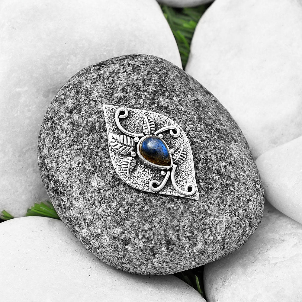 Natural Blue Labradorite - Madagascar Pendant P-1518 SDP140752