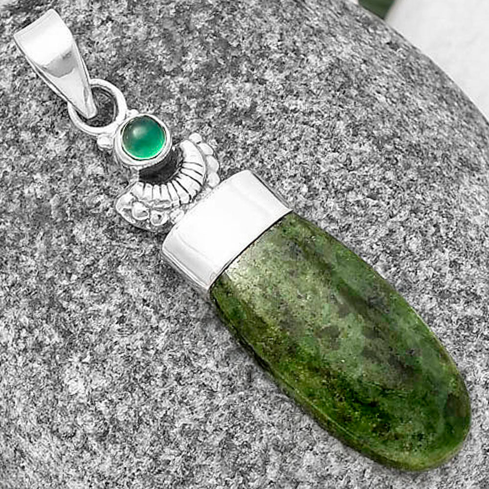 Crescent Moon Serpentine & Green Onyx Pendant P-1453 SDP141050