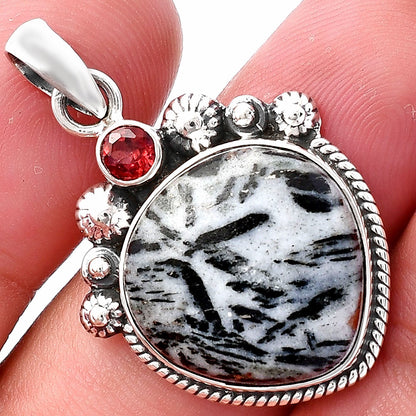 Natural Hornblende & Garnet Pendant P-1482 SDP144394