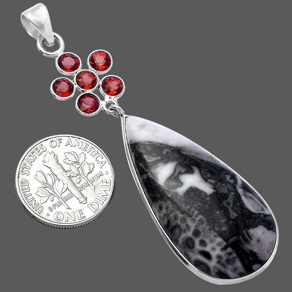 Mexican Cabbing Fossil & Garnet Pendant P-1122 SDP145740