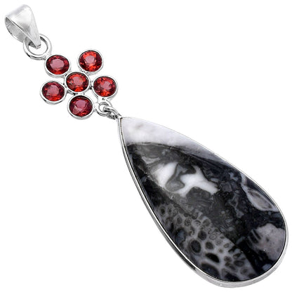 Mexican Cabbing Fossil & Garnet Pendant P-1122 SDP145740