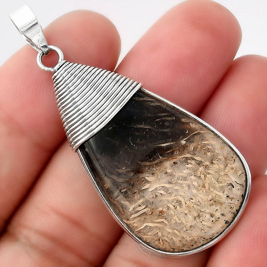 Natural Black Root Plume Agate Pendant P-1411 SDP156078