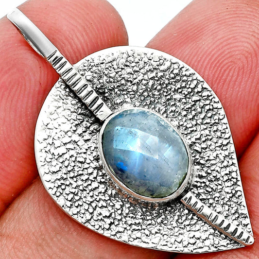 Rainbow Moonstone Checker - India Pendant P-1218 SDP157435
