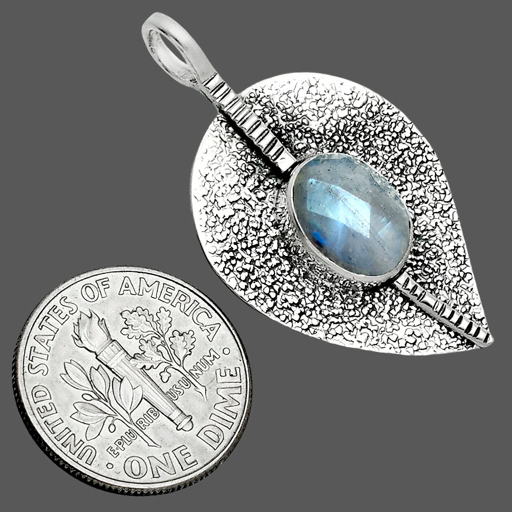 Rainbow Moonstone Checker - India Pendant P-1218 SDP157435