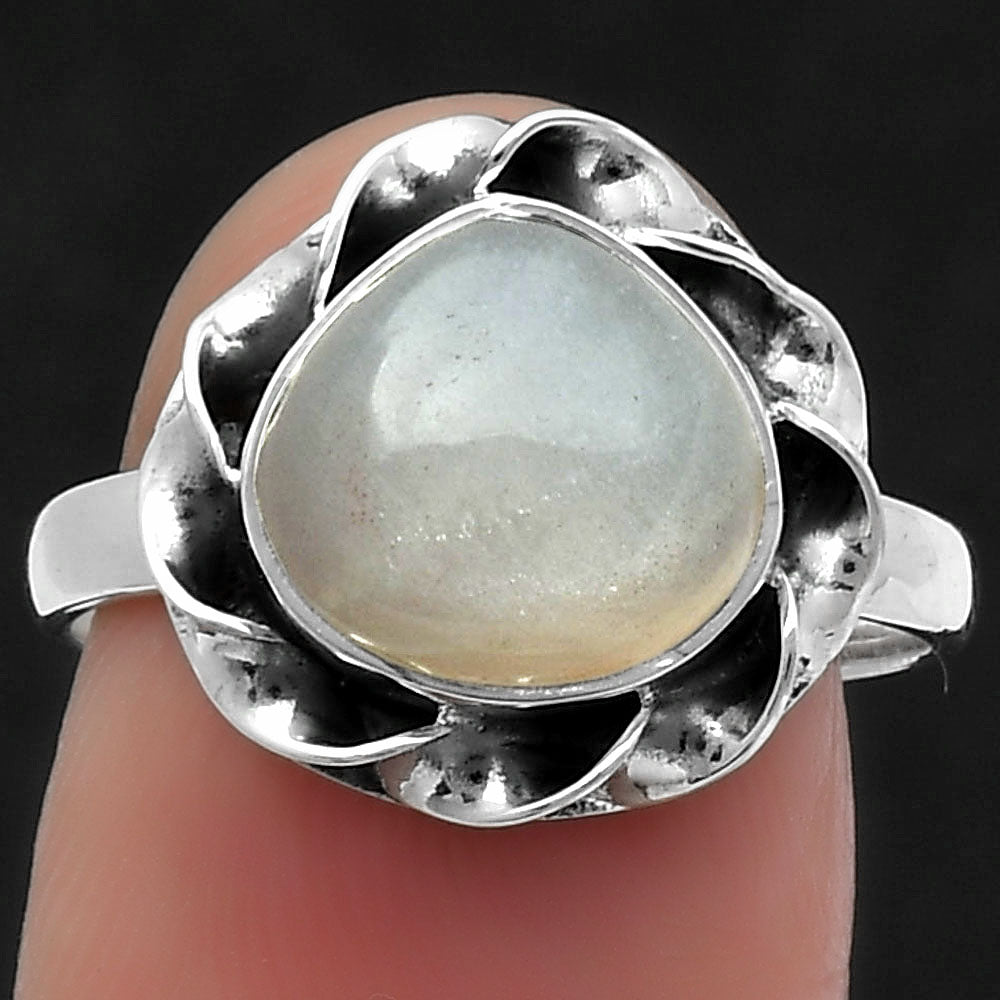Natural Srilankan Moonstone Ring size-7.5 R-1083 SDR159846