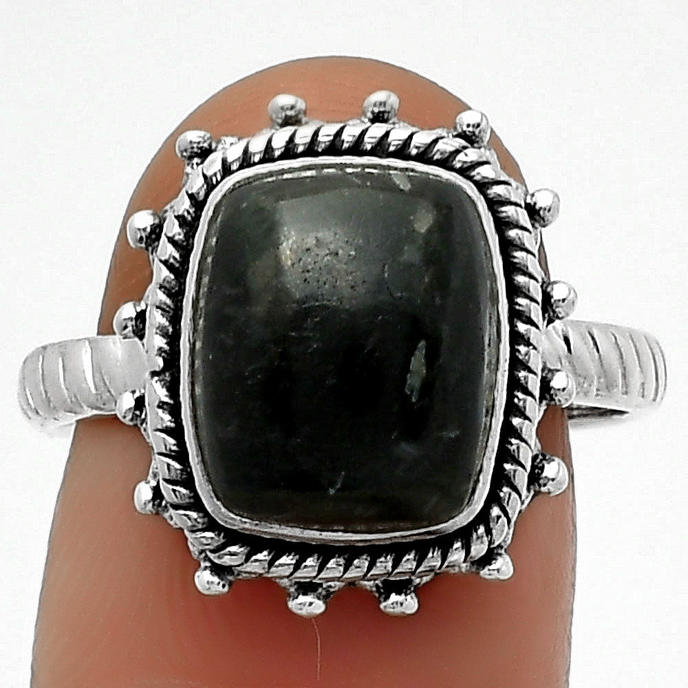 Natural Nuummite Ring size-8.5 R-1332 SDR161443
