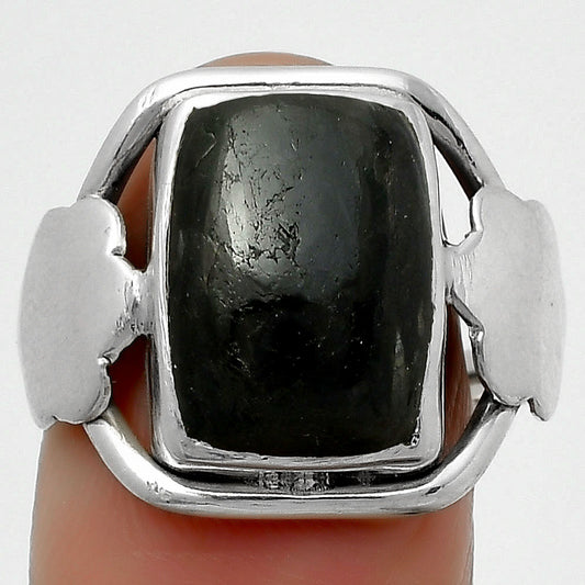 Natural Nuummite Ring size-8.5 R-1497 SDR168331