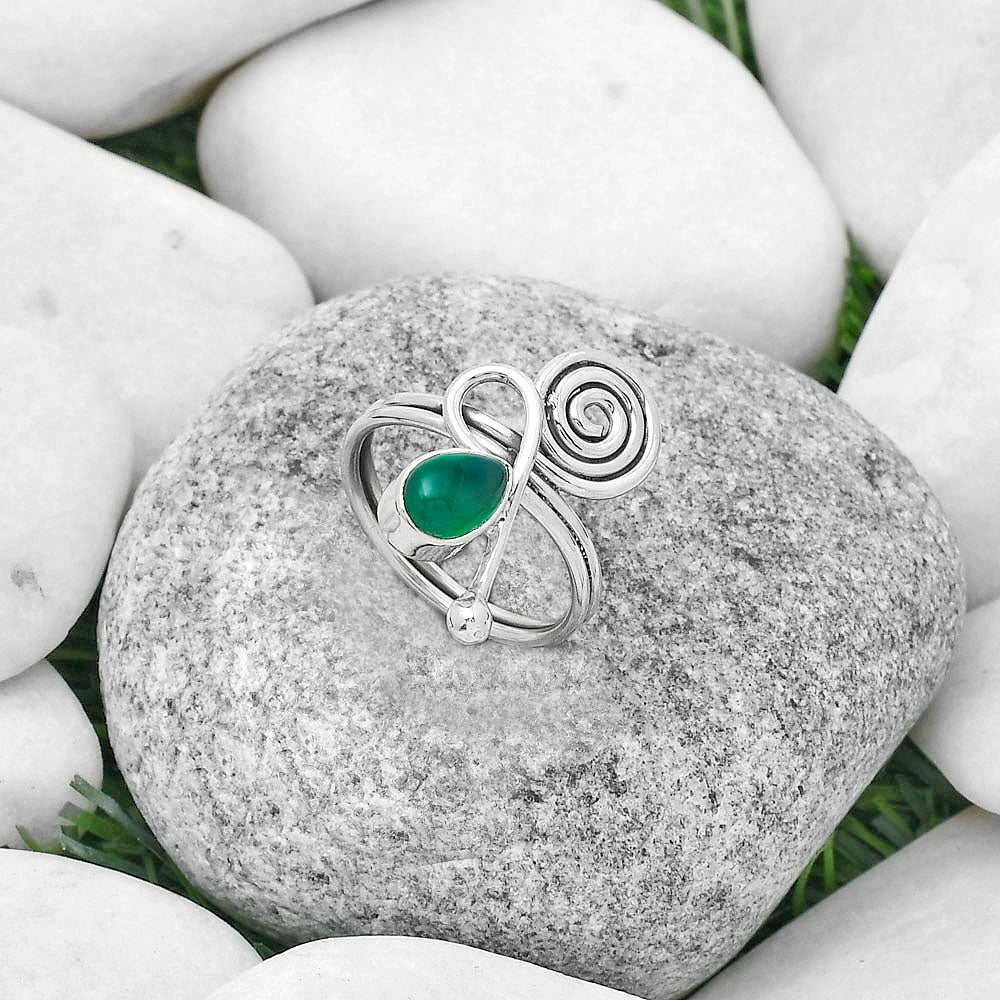 Spiral - Natural Green Onyx Ring size-7 R-1556 SDR172706