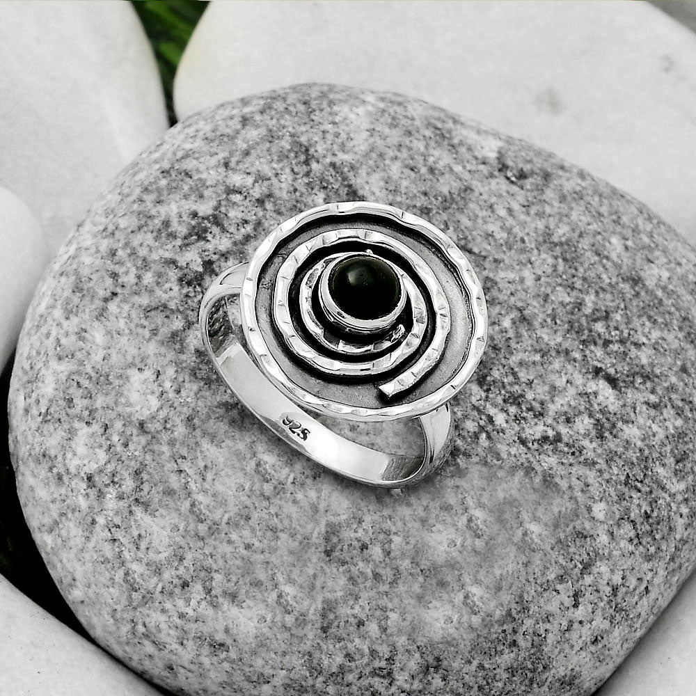 Spiral - Natural Black Onyx - Brazil Ring size-7 R-1361 SDR175283