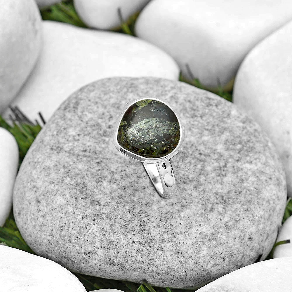 Dragon Blood Stone - South Africa Ring size-8.5 R-1007 SDR180197