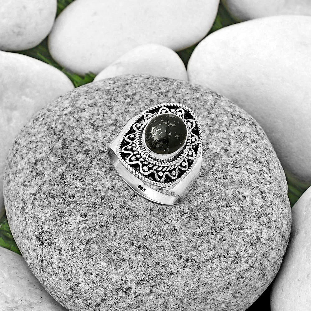 Natural Nuummite Ring size-8 R-1501 SDR182536