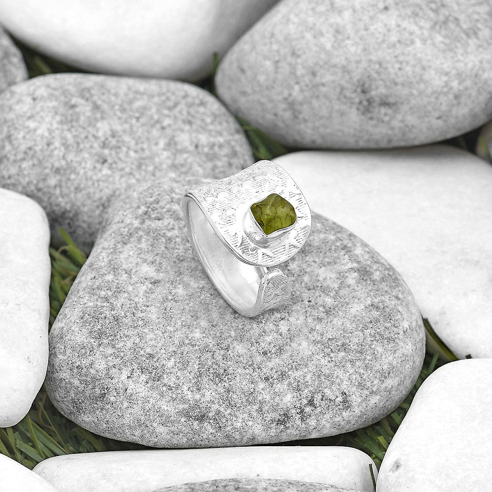 Adjustable - Natural Peridot Rough Ring size-6 R-1319 SDR187090