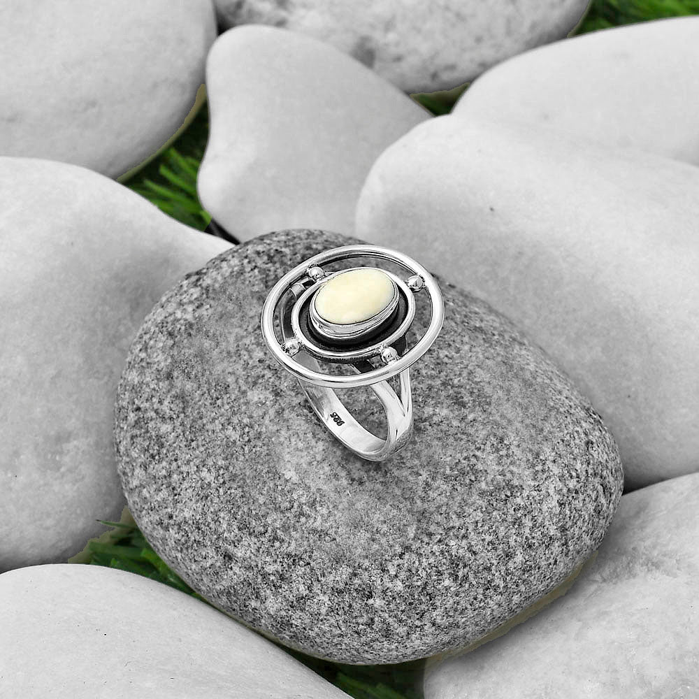 Natural White Opal Ring size-8.5 R-1446 SDR204942