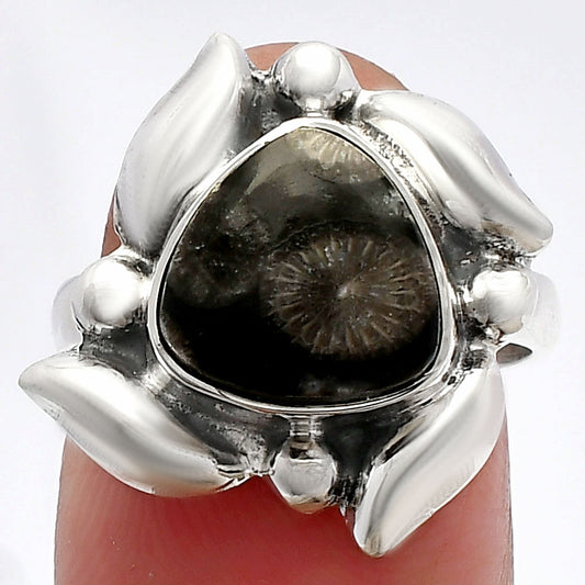 Natural Black Flower Fossil Coral Ring size-7 R-1125 SDR229592