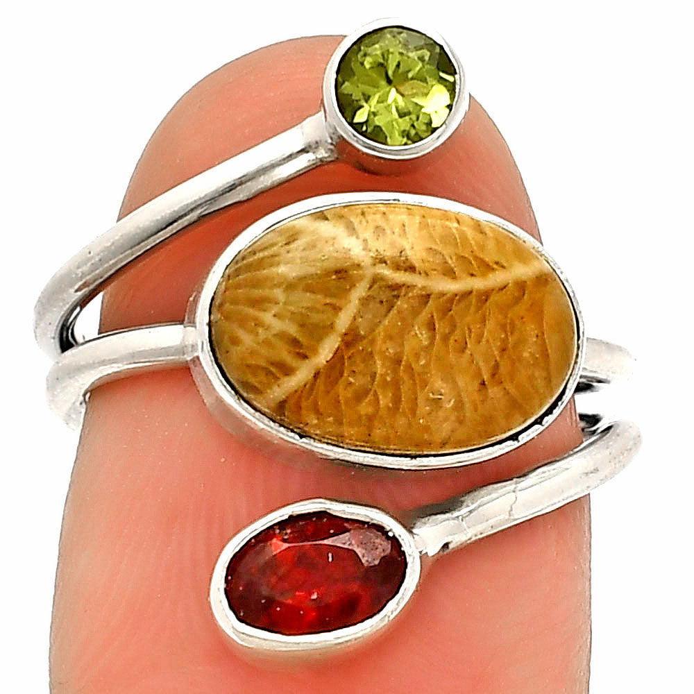 Flower Fossil Coral, Garnet & Peridot Ring size-6 R-1209 SDR232070