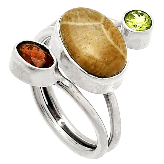 Flower Fossil Coral, Garnet & Peridot Ring size-6 R-1209 SDR232070
