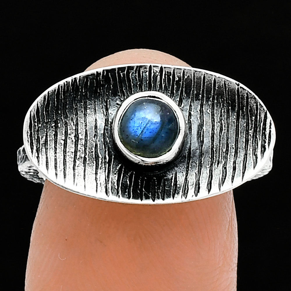 Blue Fire Labradorite - Madagascar Ring size-7 R-1573 SDR244292