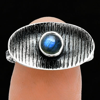 Blue Fire Labradorite - Madagascar Ring size-7 R-1573 SDR244292