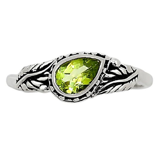 Peridot Ring size-6 R-1404 SDR254507