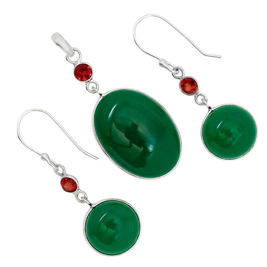 Green Onyx and Garnet Pendant Earrings Set T-1010 SDT03570