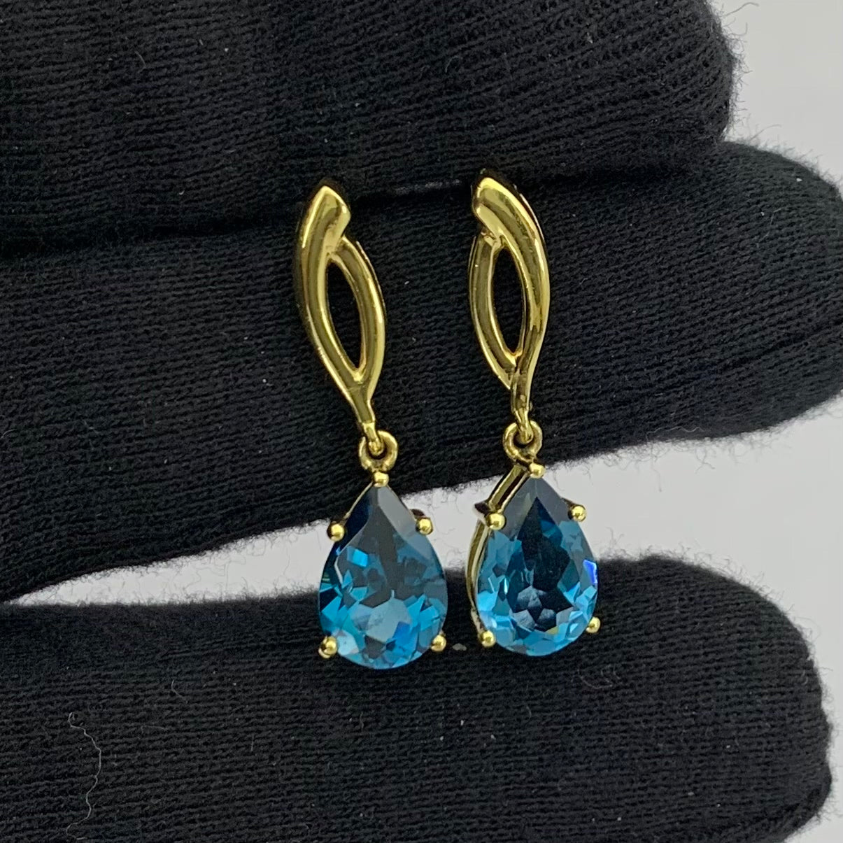 Minimal Pear Drop Gemstone Earrings 18K Gold Plated – Handmade TGE1013 EM-1270