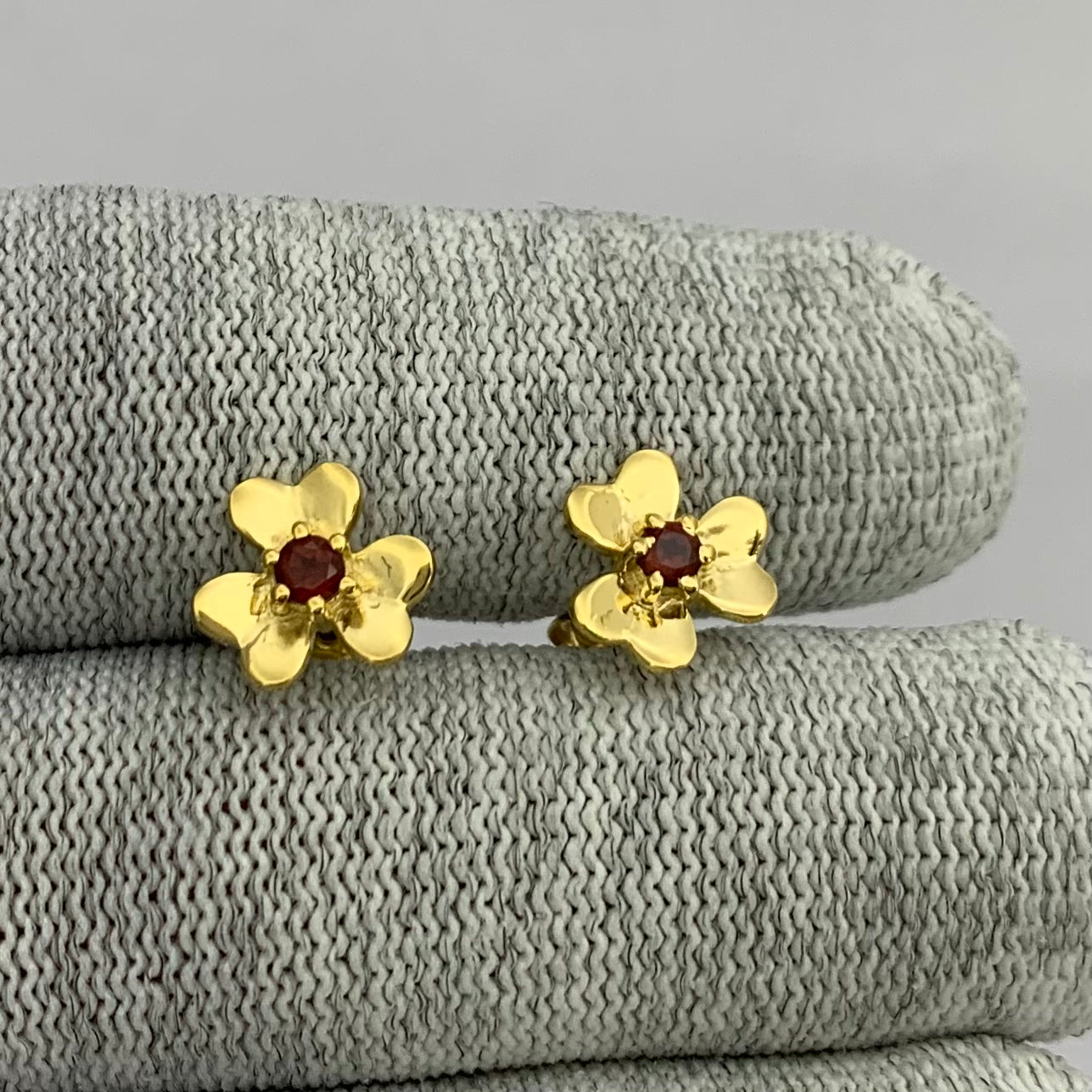 Dainty 18K Gold Plated Floral Colorful Gemstone Stud Earrings TGE1021 EM-1277
