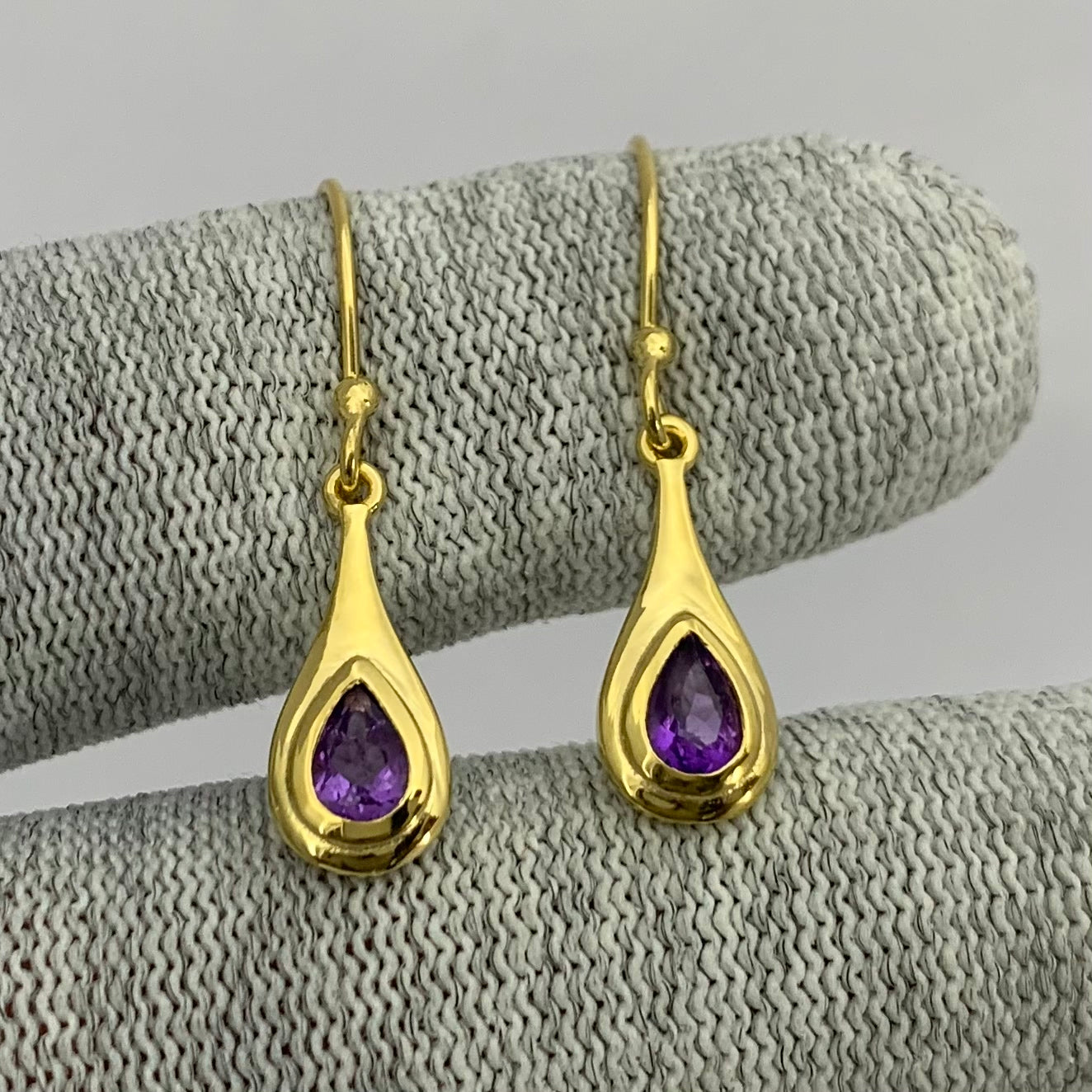 Elegant Handcrafted Teardrop Gemstone Earrings 18K Gold Plated TGE1022 EM-1278
