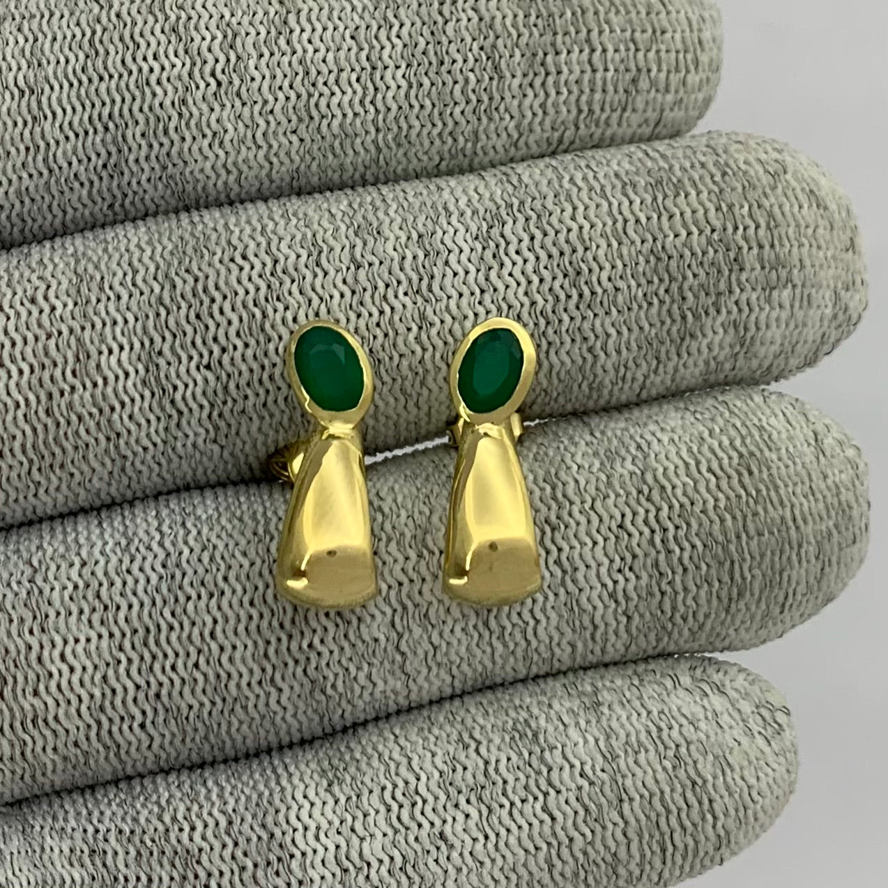 Handcrafted Oval Colorful Gemstone Huggie Earrings 18K Gold Plated TGE1026 EM-1279
