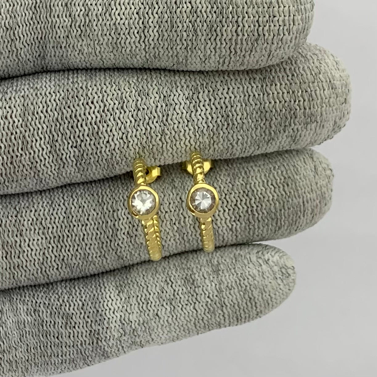 18K Gold Plated Twisted Hoop Earrings with Gemstones for Women TGE1030 EM-1283