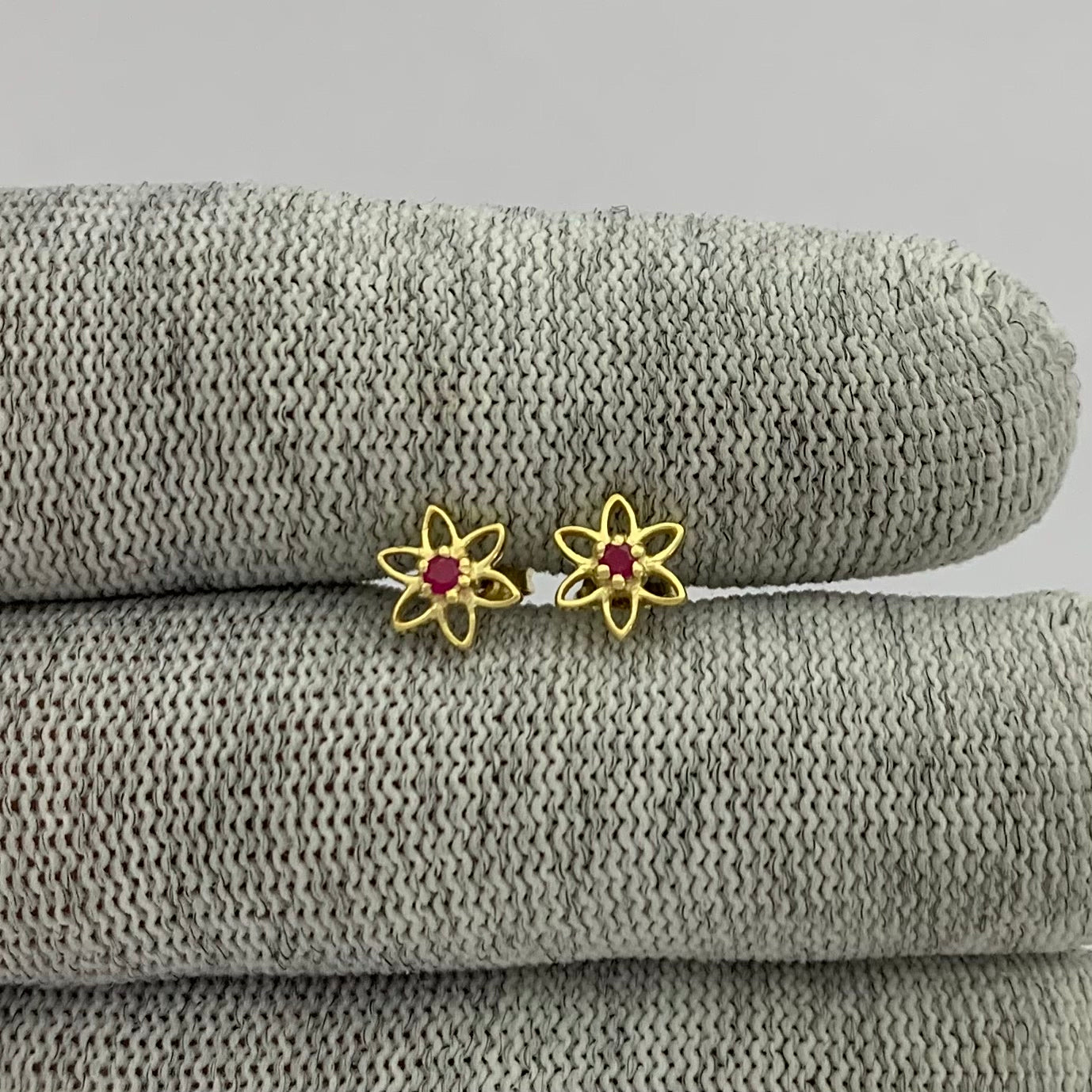 18K Gold Plated Gemstone Flower Stud Earrings, Trendy Style TGE1038 EM-1292