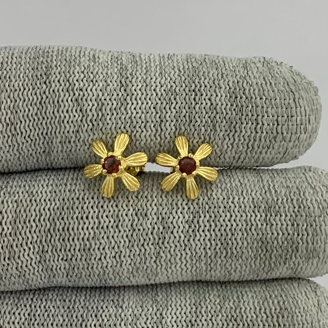 18K Gold Plated Colorful Gemstone Flower Stud Earrings Modern Look TGE1043 EM-1287