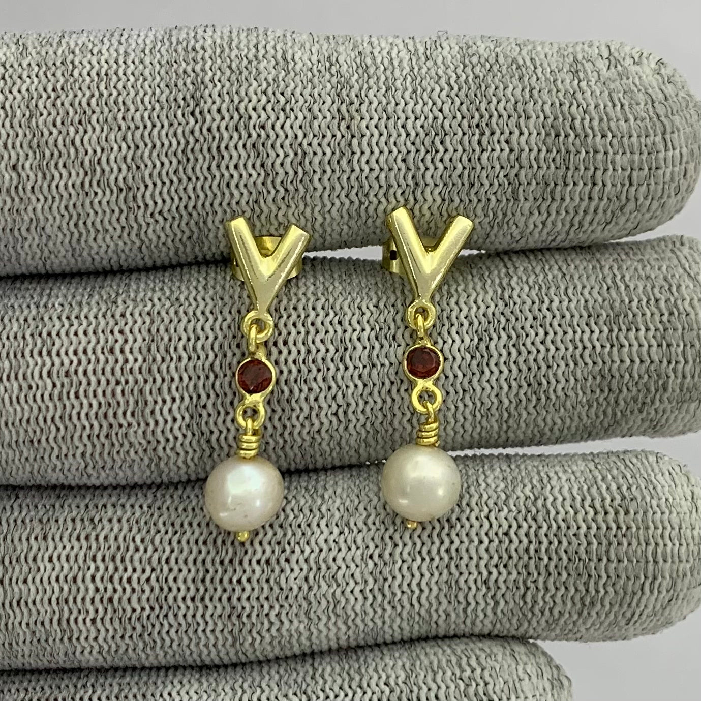 18K Gold Plated V-Style Bead Drop Earrings for Women, Trendy TGE1047 EM-1300