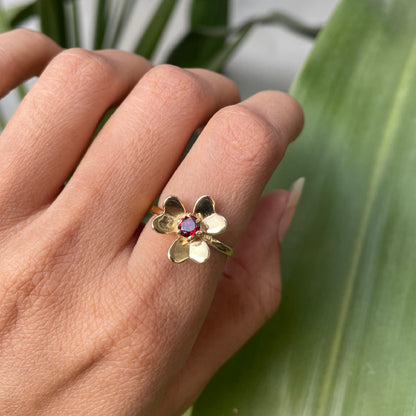 18K Gold Plated Petal Flower Ring with Colorful Round Gemstone TGR1044 RM-1771