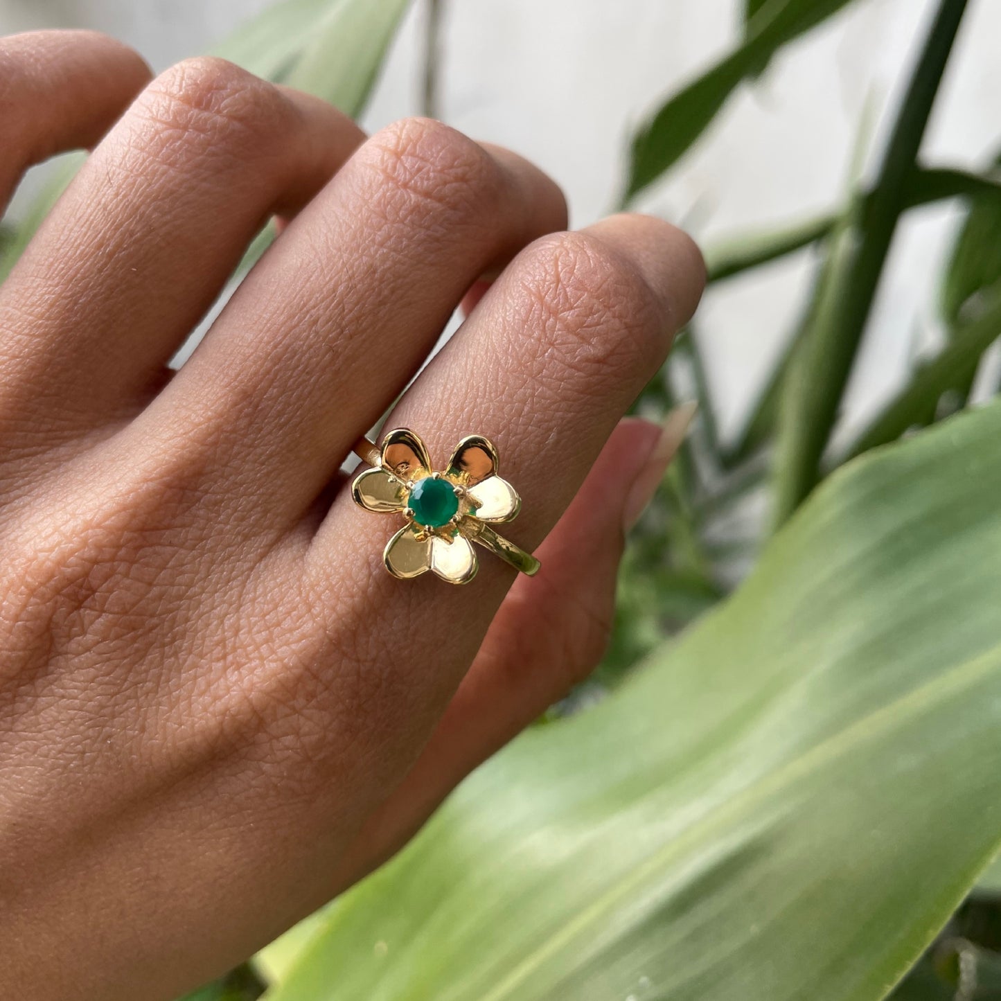 18K Gold Plated Petal Flower Ring with Colorful Round Gemstone TGR1044 RM-1771