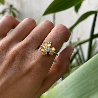 18K Gold Plated Petal Flower Ring with Colorful Round Gemstone TGR1044 RM-1771