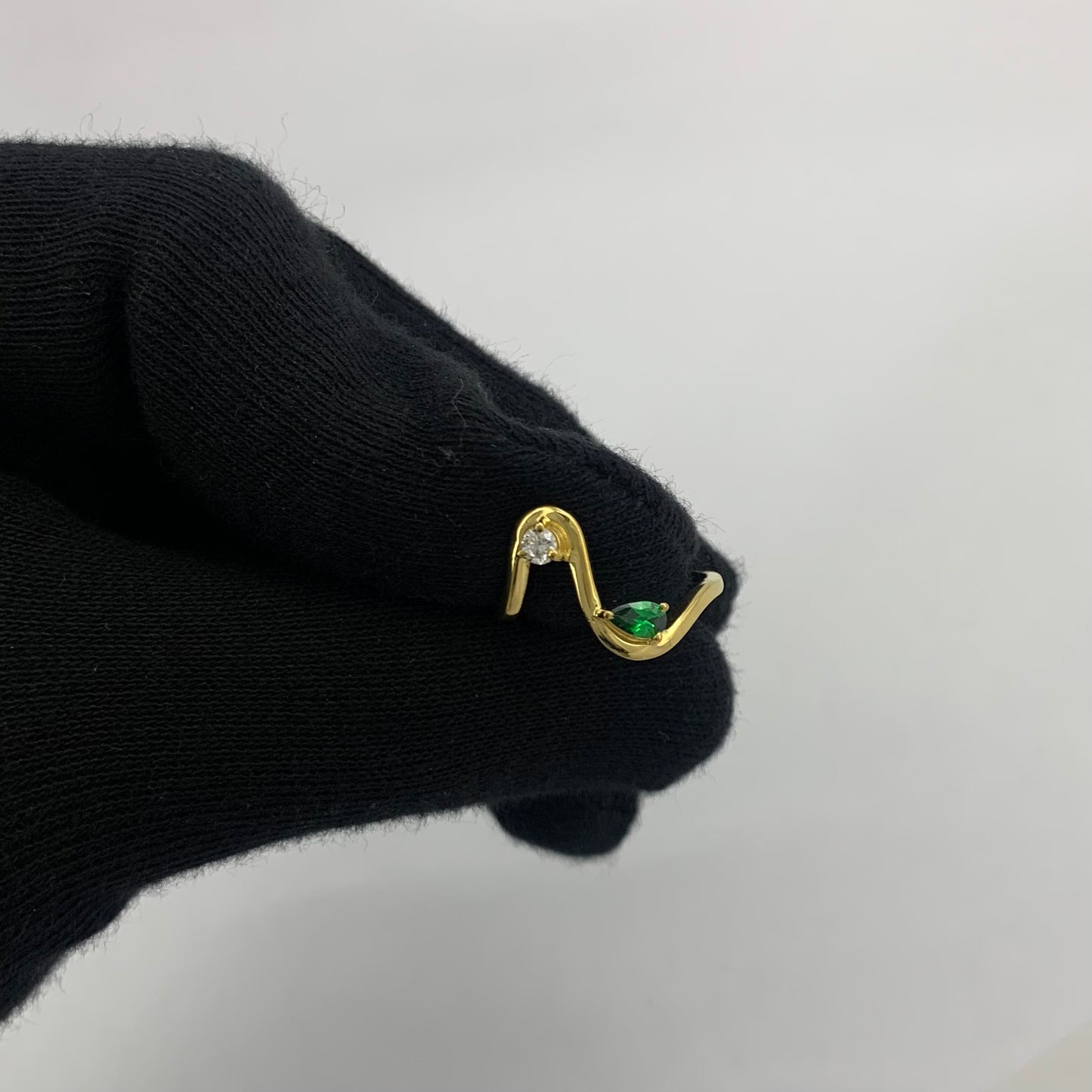 18K Gold Plated Fluid Wave Ring with CZ Accent – Trendy Modern Jewelry TGR1064 RM-1786