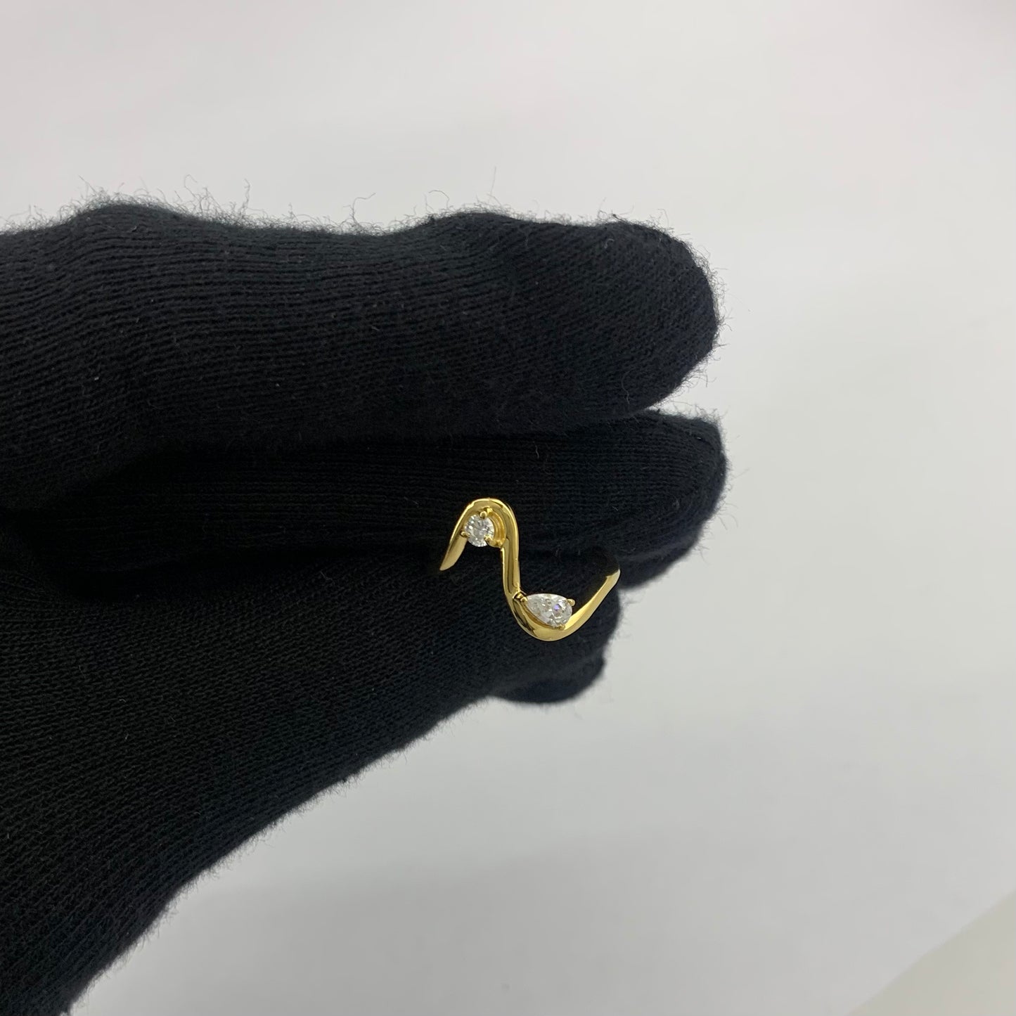 18K Gold Plated Fluid Wave Ring with CZ Accent – Trendy Modern Jewelry TGR1064 RM-1786