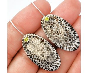 Stingray Coral and Peridot Earrings SDE82077 E-1082, 17x31 mm