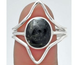Natural Nuummite Ring size-9.5 SDR153344 R-1460, 10x12 mm
