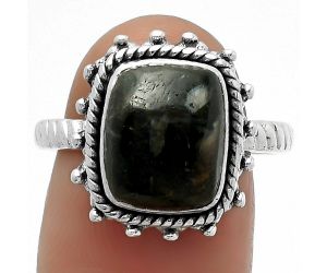 Natural Nuummite Ring size-8.5 SDR161465 R-1332, 9x11 mm