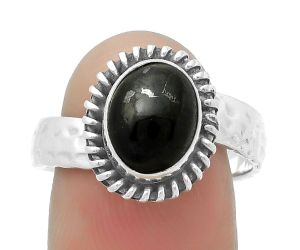 Natural Nuummite Ring size-9 SDR167853 R-1279, 8x10 mm