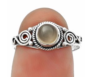 Gray Moonstone Ring Size-8 SDR211090 R-1238, 6x6 mm